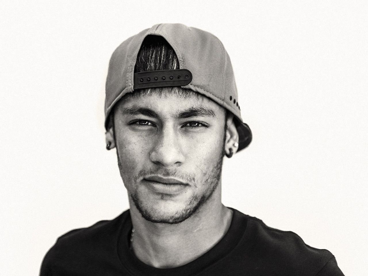 Neymar Jr в кепке