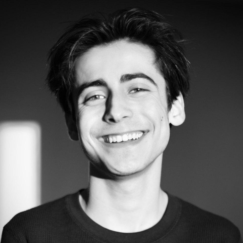 Aidan gallagher smiling