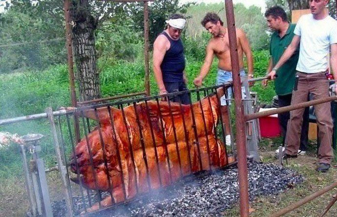 В каждой компании на шашлыках картинки