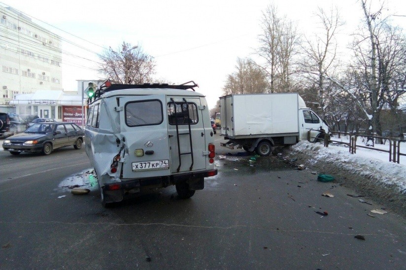 Гроза попала в машину