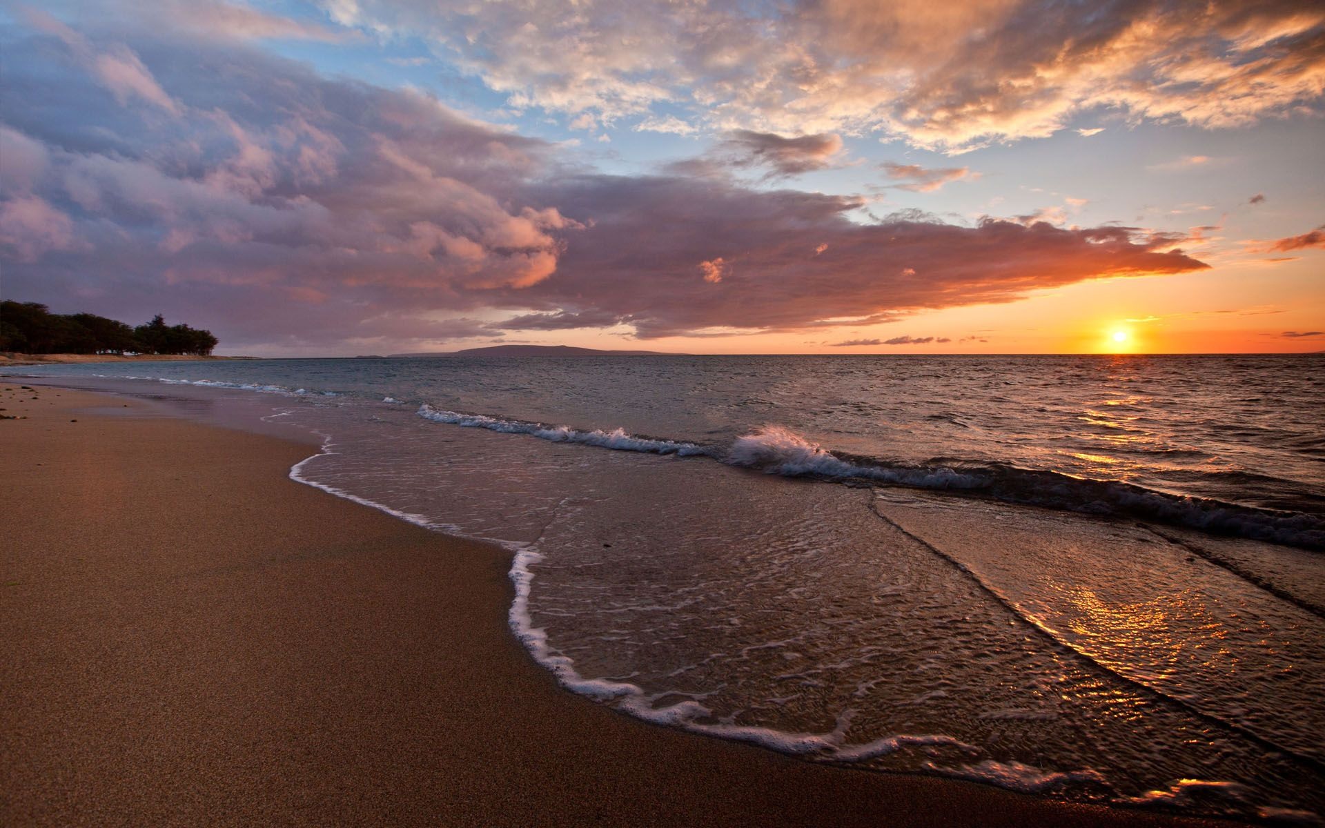 красивый закат на пляже фото
