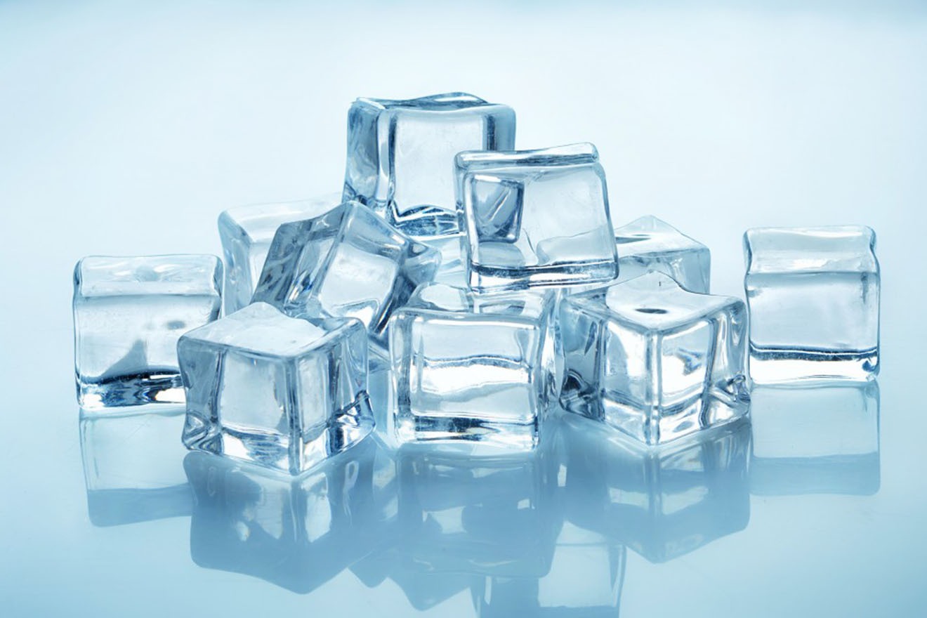 Лед является твердой формой воды в результате ее замерзания при низких темп...