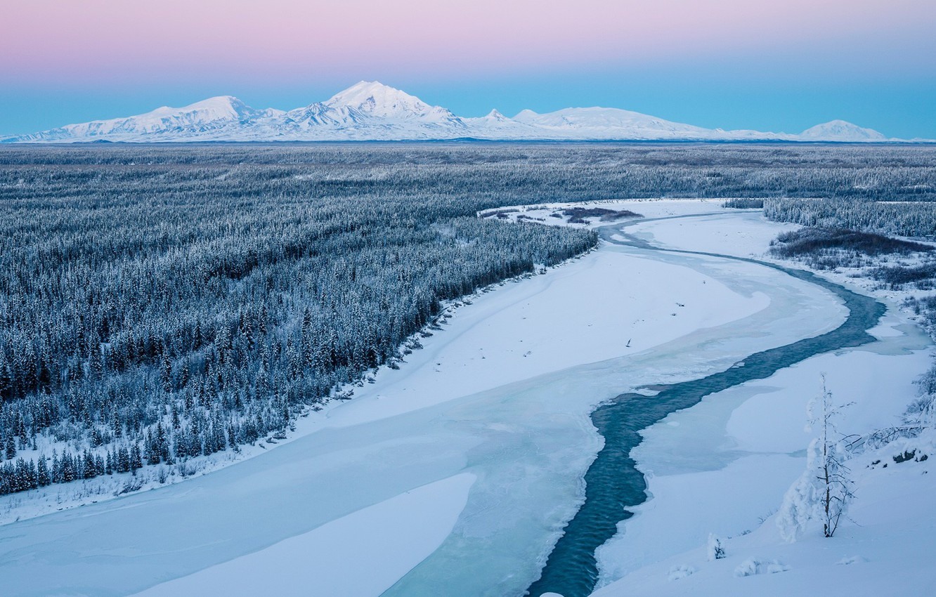 Замерзшая река фото