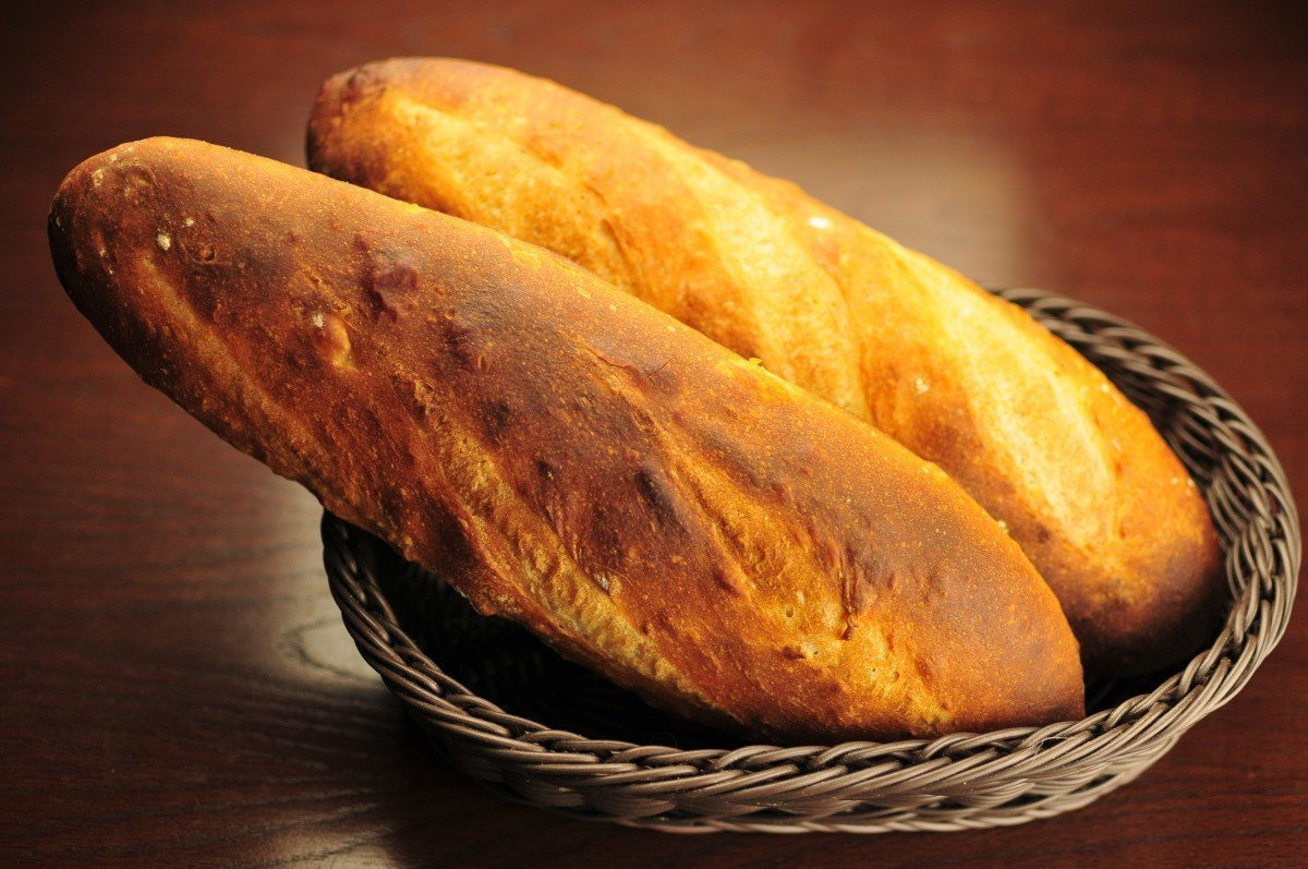 Хлеб багет и чиабатта