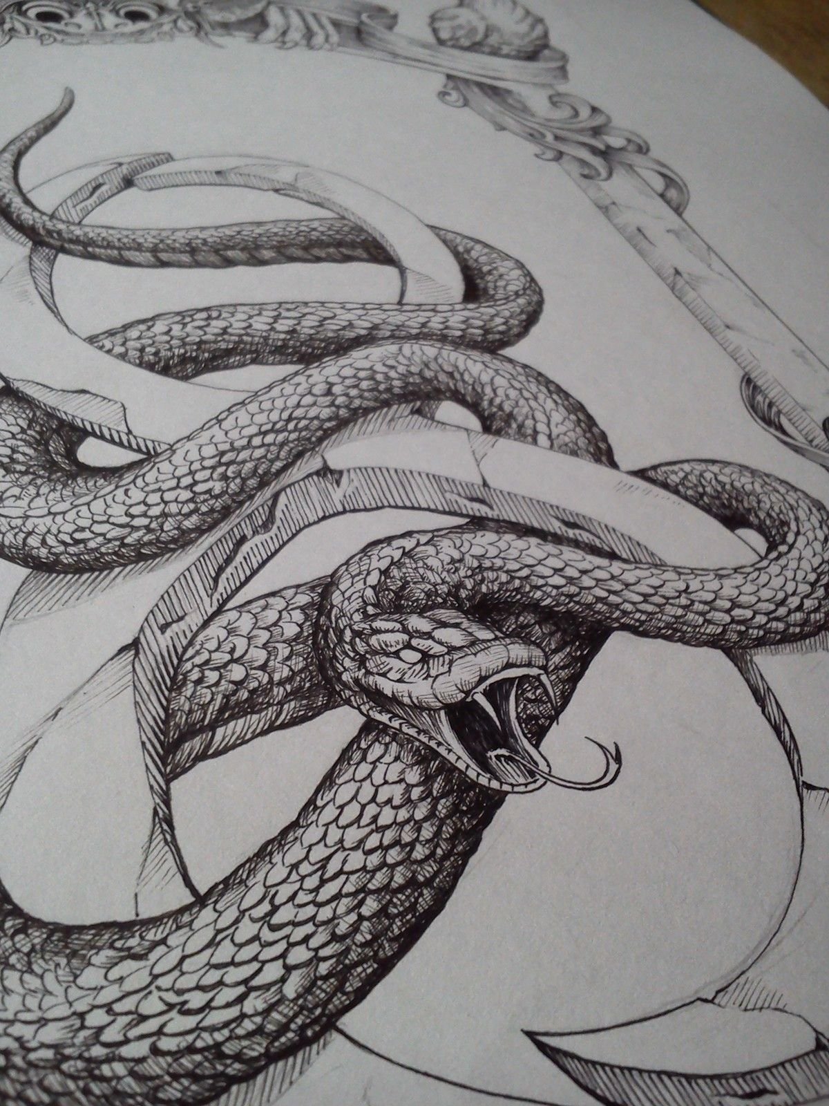 Змея карандашом