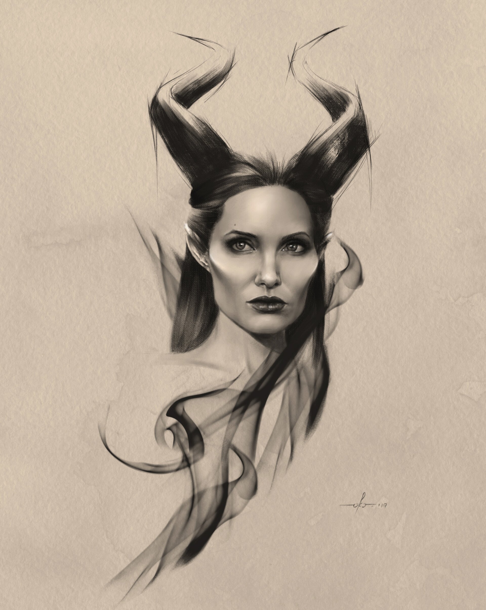Портрет Анджелины Джоли карандашом Малефисента