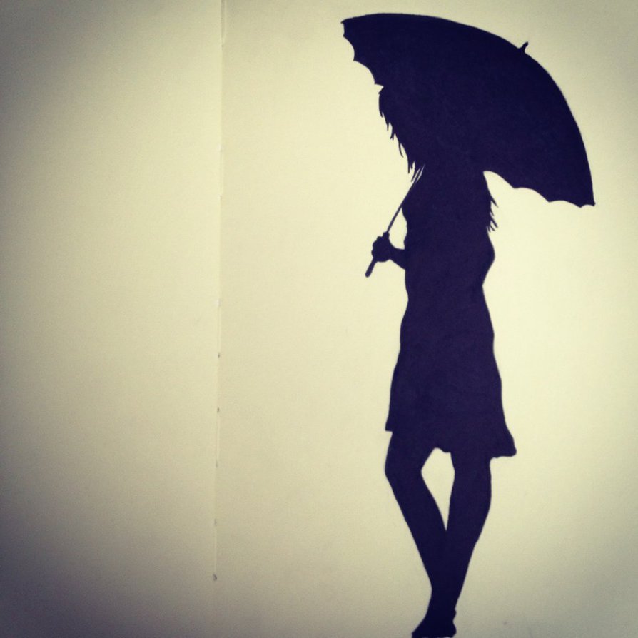 Силуэт девушки под зонтом