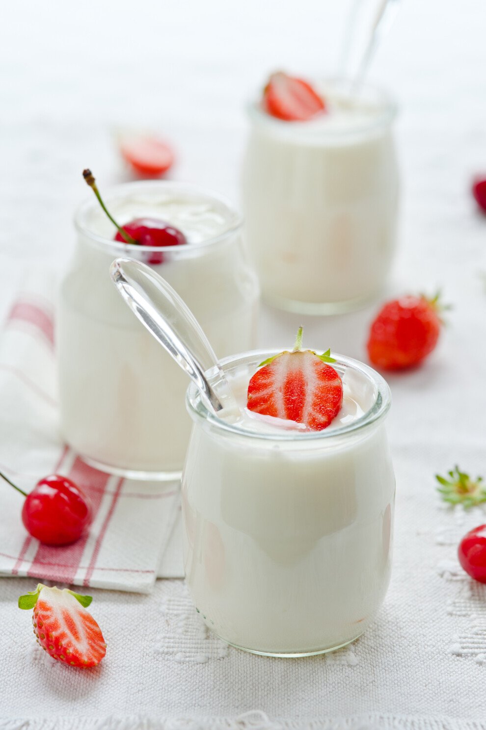 Белый йогурт фото