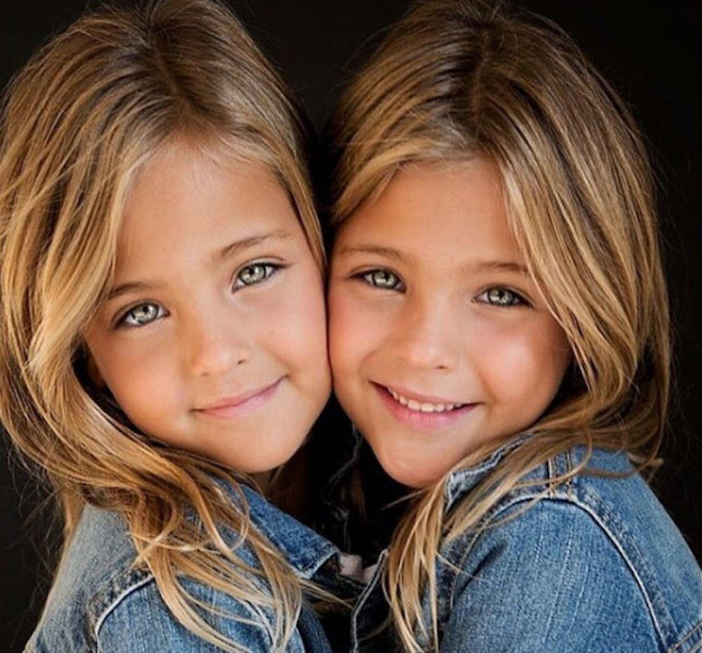 Самые красивые близняшки