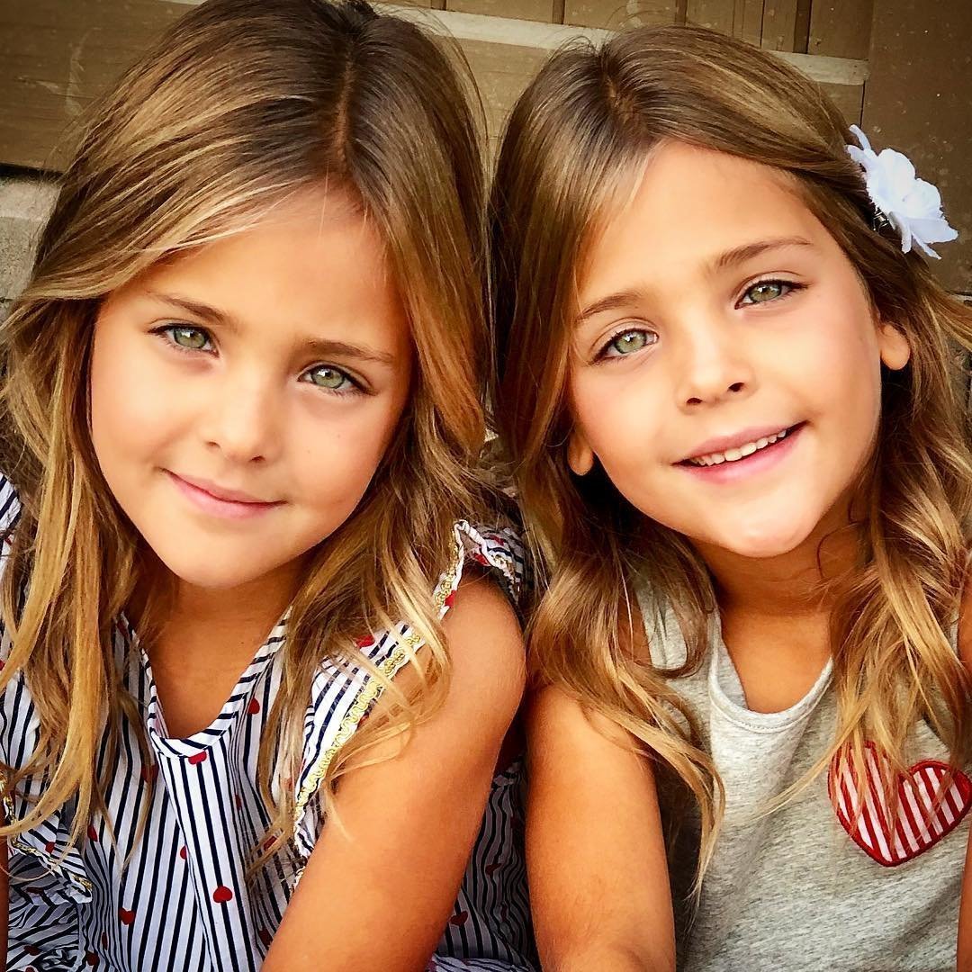 Картинки девочка 7 лет красивые. Джаки Клементс близняшки. Лиа Клементс. Твинс-сёстры. Сестры Клементс.