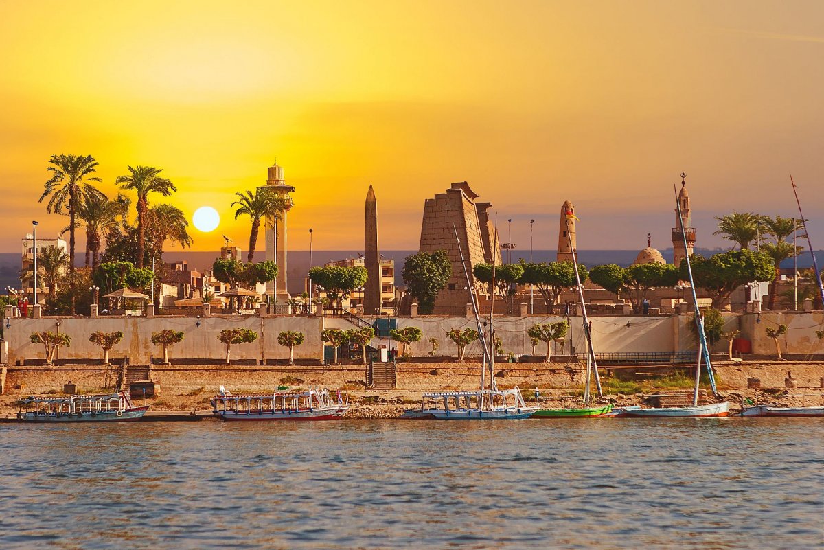 Луксор Египет море