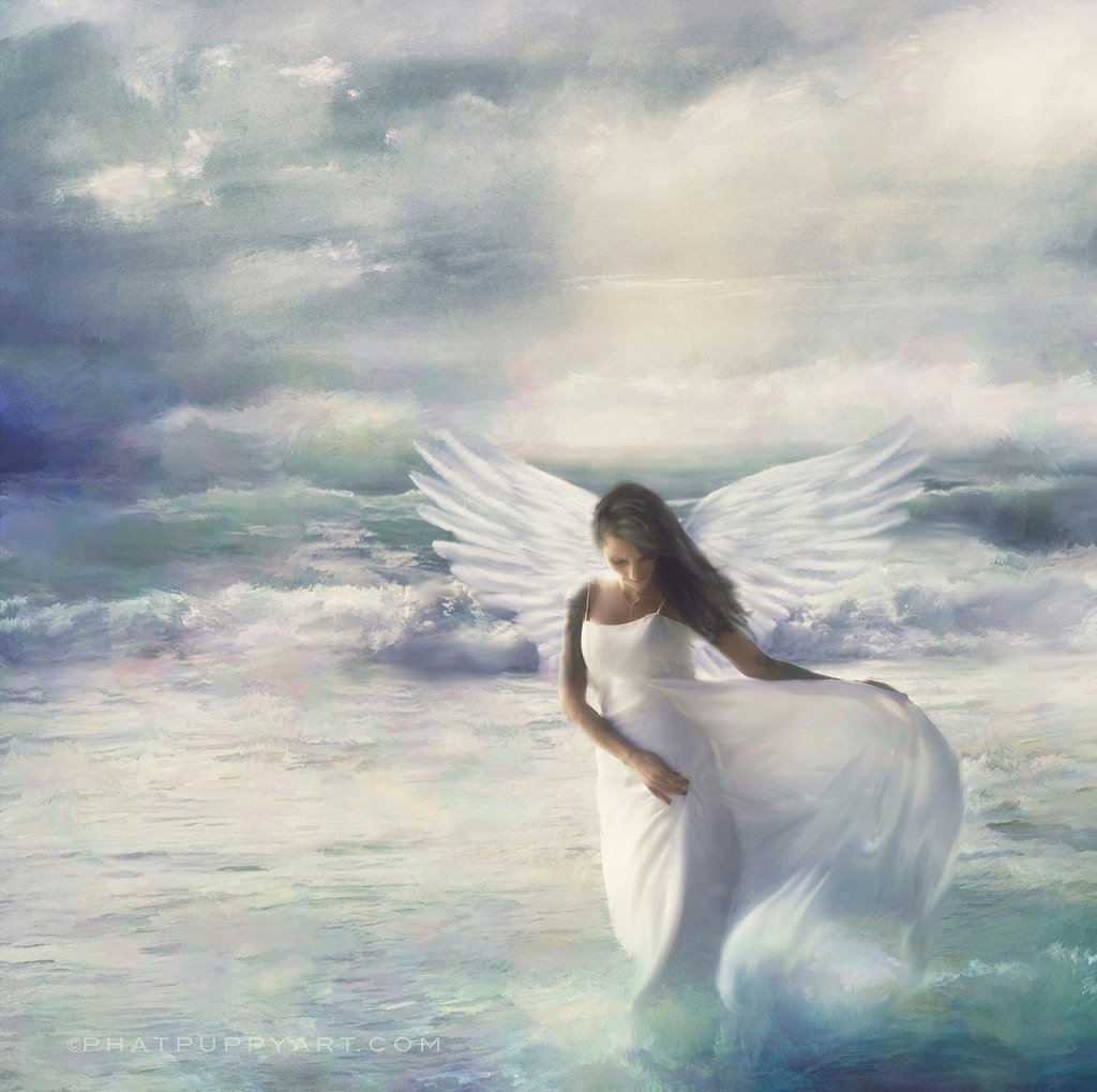 Девушка ангел в небе