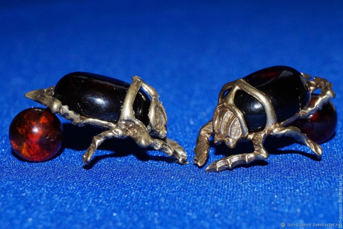 Золотые жуки скарабеи живые
