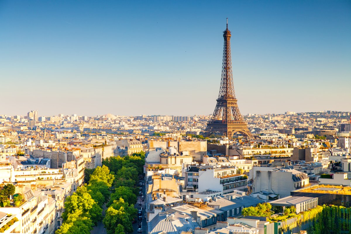 Paris picture. Париж столица Франции. Город Франция Эйфель башня. Эйфелева башня (г. Париж). Париж вид на Эйфелеву башню.