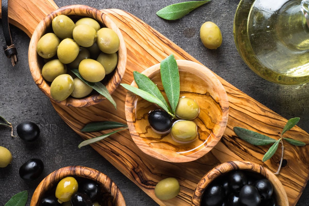 Черные оливки или маслины