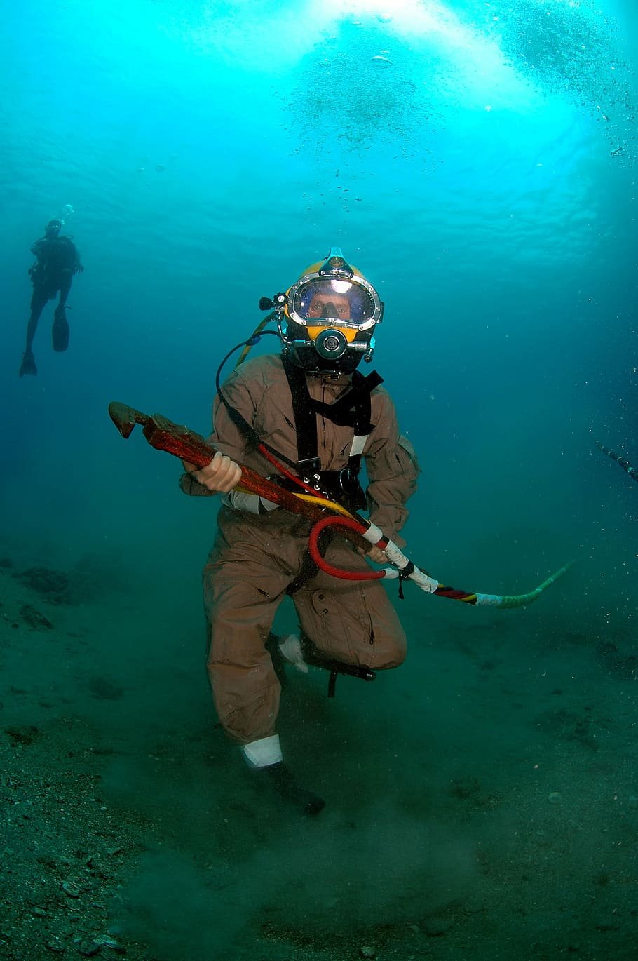 Картинка водолаз в море