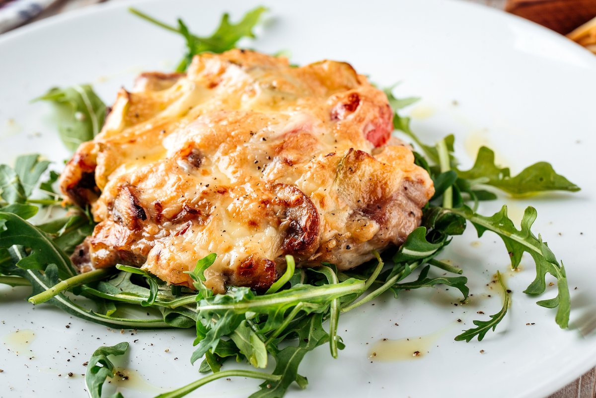 Мясо по французски в духовке из свинины фото