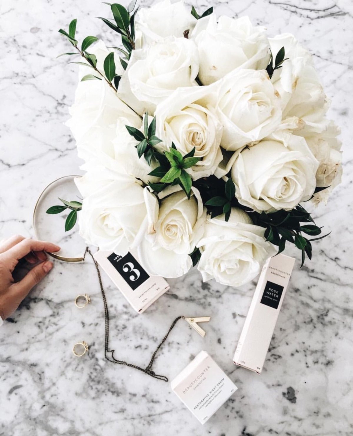 Белые цветы букет Эстетика