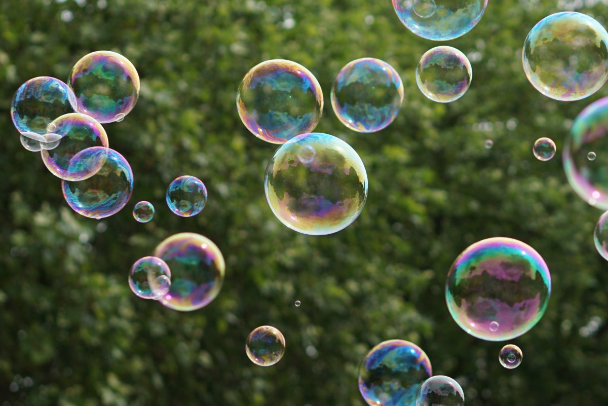 Как добавить на фото мыльные пузыри в фотошопе
