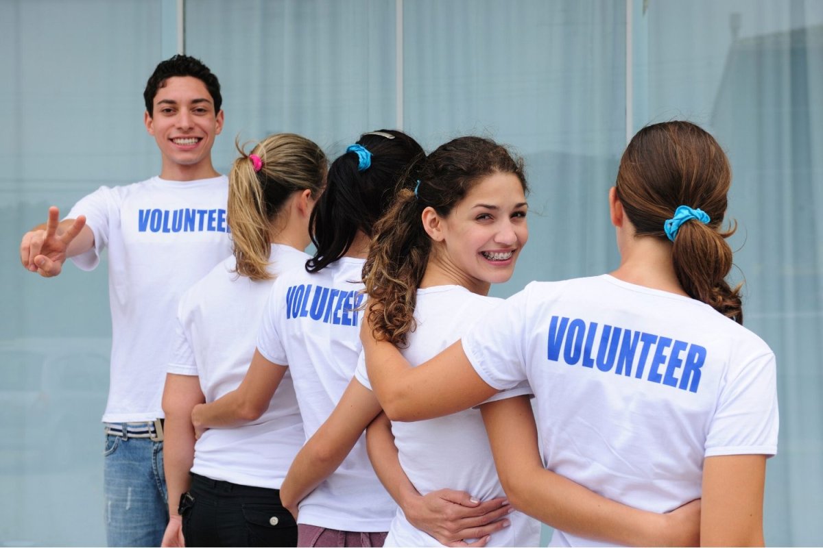 Молодежь волонтеры