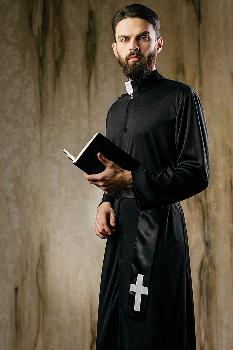 Капеллан священник католический