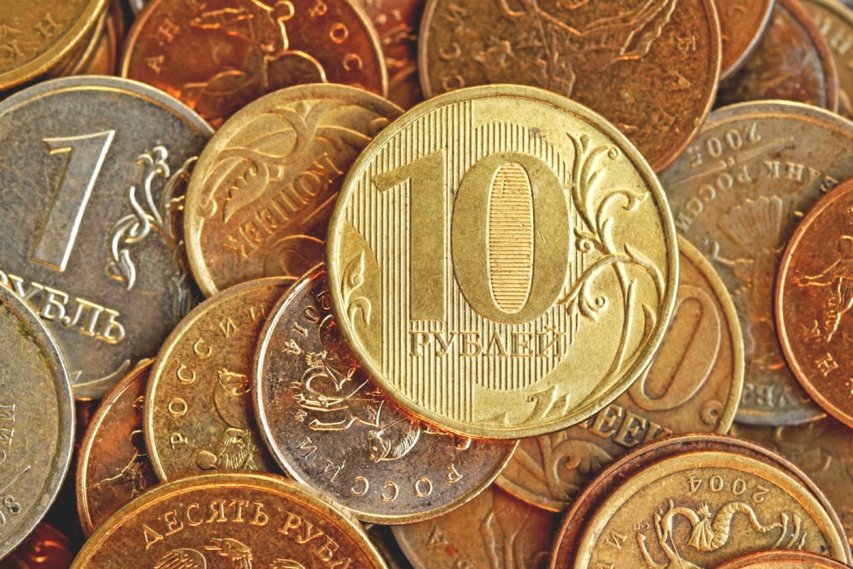 Монеты 10 рублей много