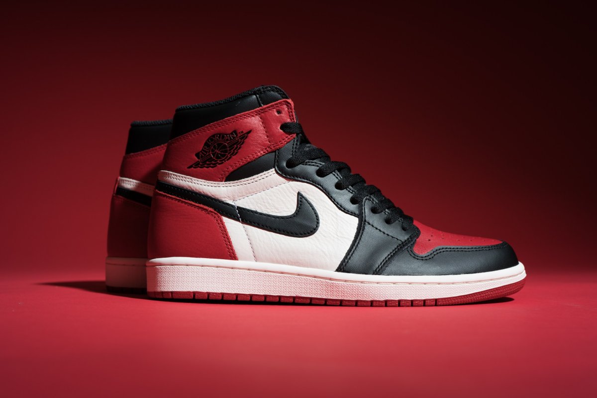 Nike Air Jordan 1 bred