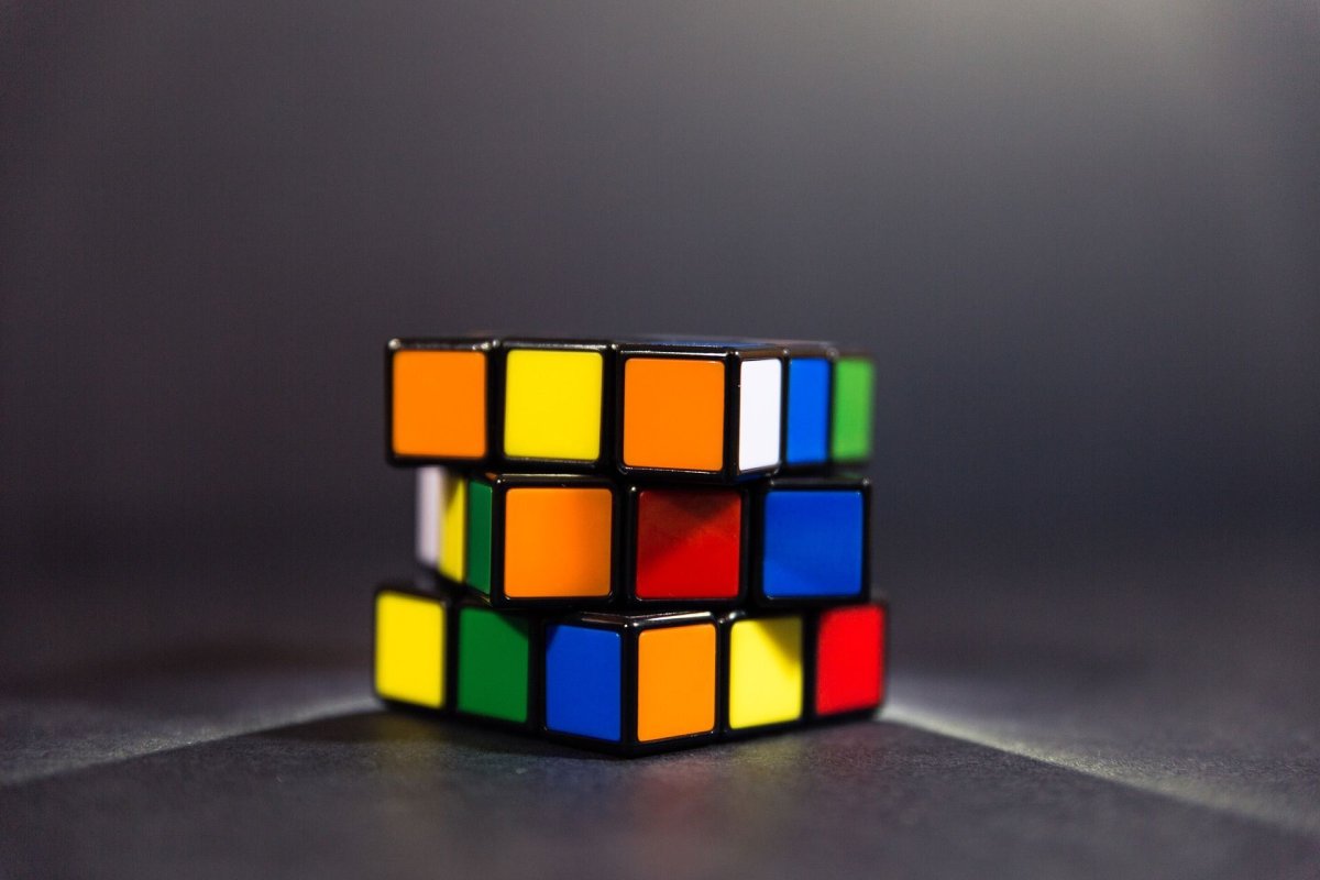 Цветной кубик рубик