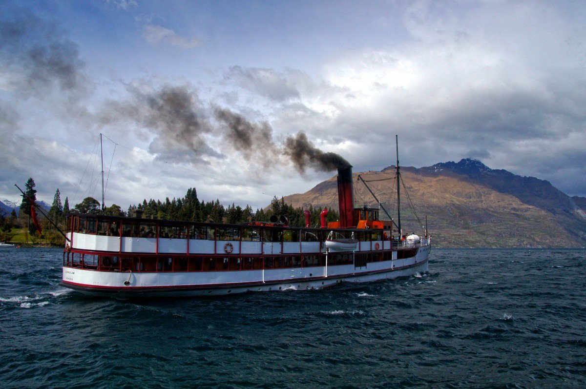 Steamboat – пароход