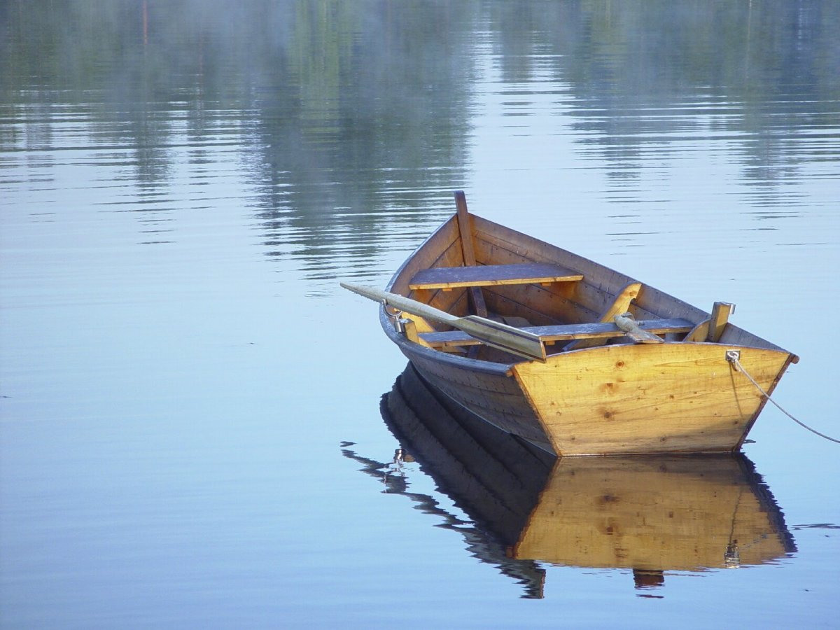 Лодка на воде