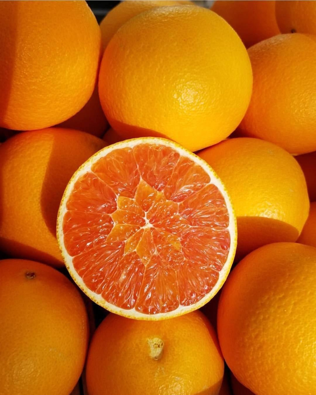 Orange choose. Апельсин Эстетика. Оранжевый цвет. Эстетика апельсинов. Эстетика оранжевая апельсины.